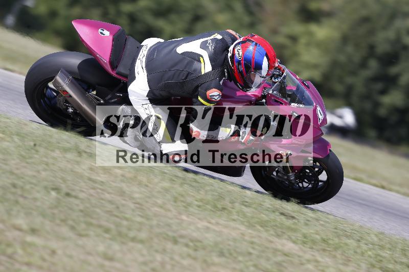 Archiv-2025/49 26.08.2025 Cornu Master School ADR/rot-rouge/0